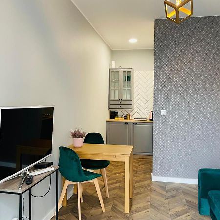 Apartament Z Ogrodkiem I Garazem Poznań Exteriör bild