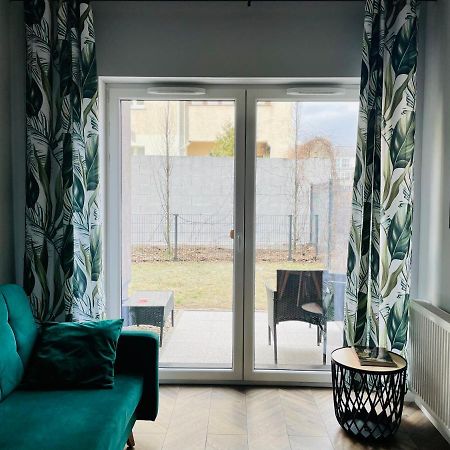 Apartament Z Ogrodkiem I Garazem Poznań Exteriör bild