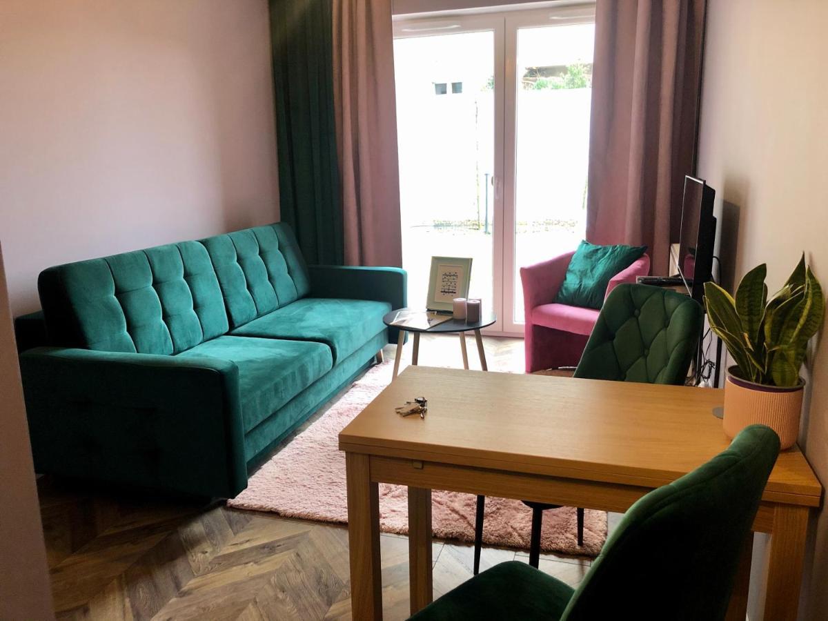 Apartament Z Ogrodkiem I Garazem Poznań Exteriör bild