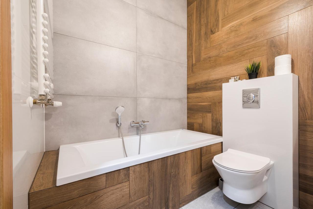 Apartament Z Ogrodkiem I Garazem Poznań Exteriör bild