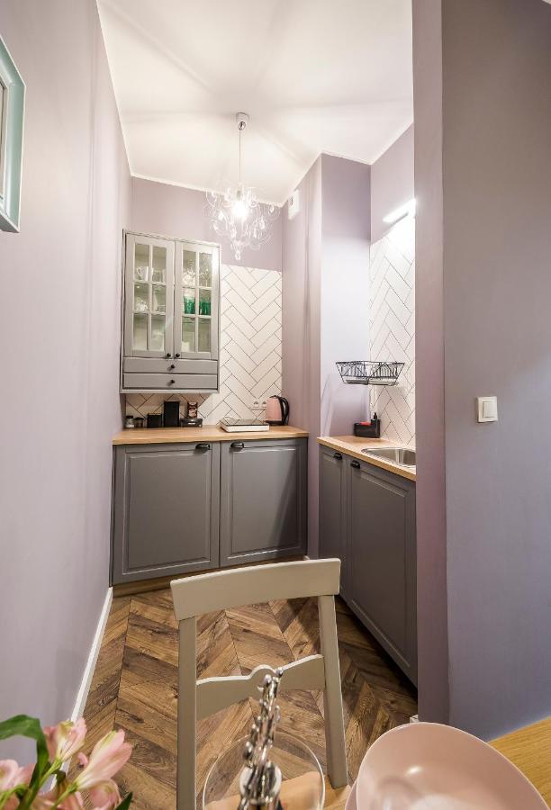 Apartament Z Ogrodkiem I Garazem Poznań Exteriör bild