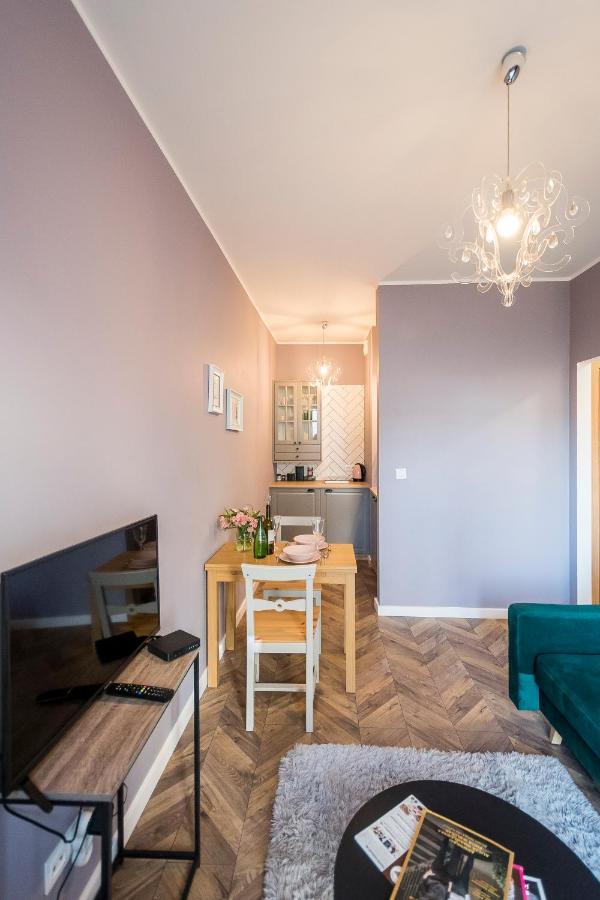 Apartament Z Ogrodkiem I Garazem Poznań Exteriör bild