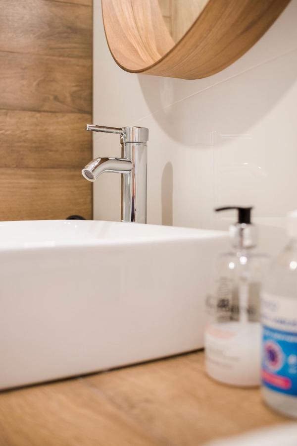 Apartament Z Ogrodkiem I Garazem Poznań Exteriör bild