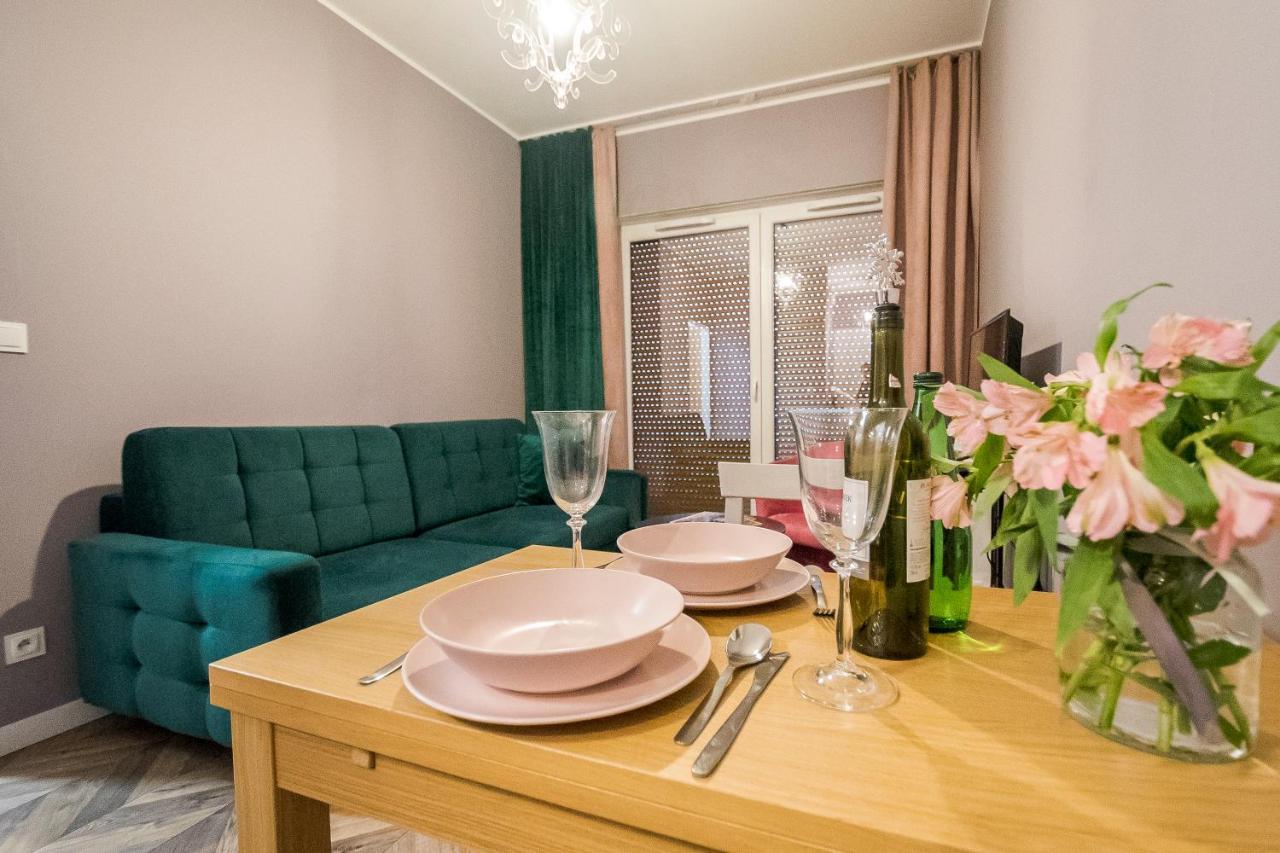 Apartament Z Ogrodkiem I Garazem Poznań Exteriör bild