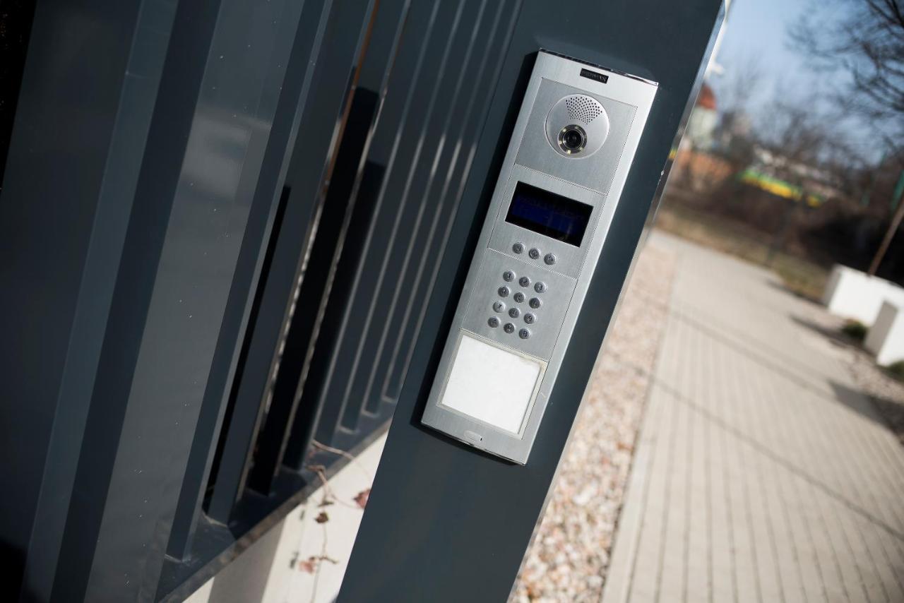 Apartament Z Ogrodkiem I Garazem Poznań Exteriör bild