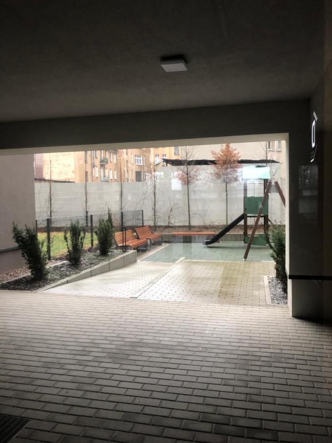 Apartament Z Ogrodkiem I Garazem Poznań Exteriör bild