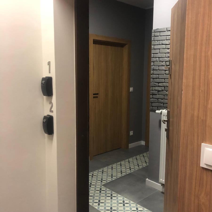 Apartament Z Ogrodkiem I Garazem Poznań Exteriör bild
